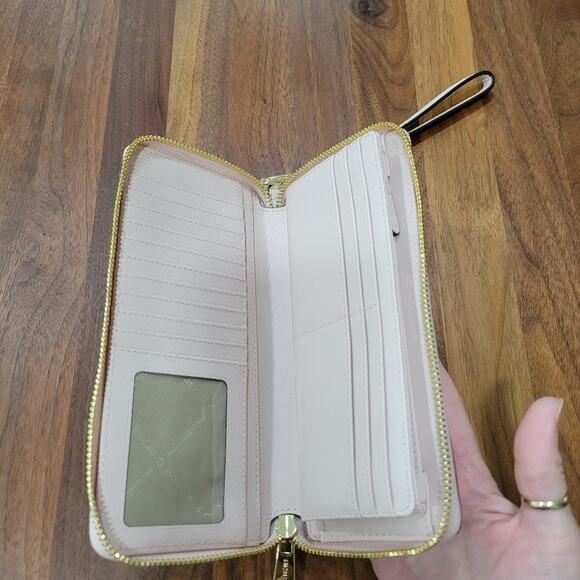 Michael Kors Jet Set Continental Wristlet in Pebbled Leather - Picture 3 of 12